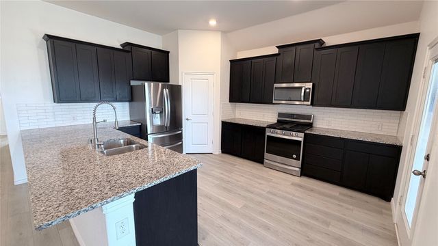 631 Maverick Street, Anna, TX 75409