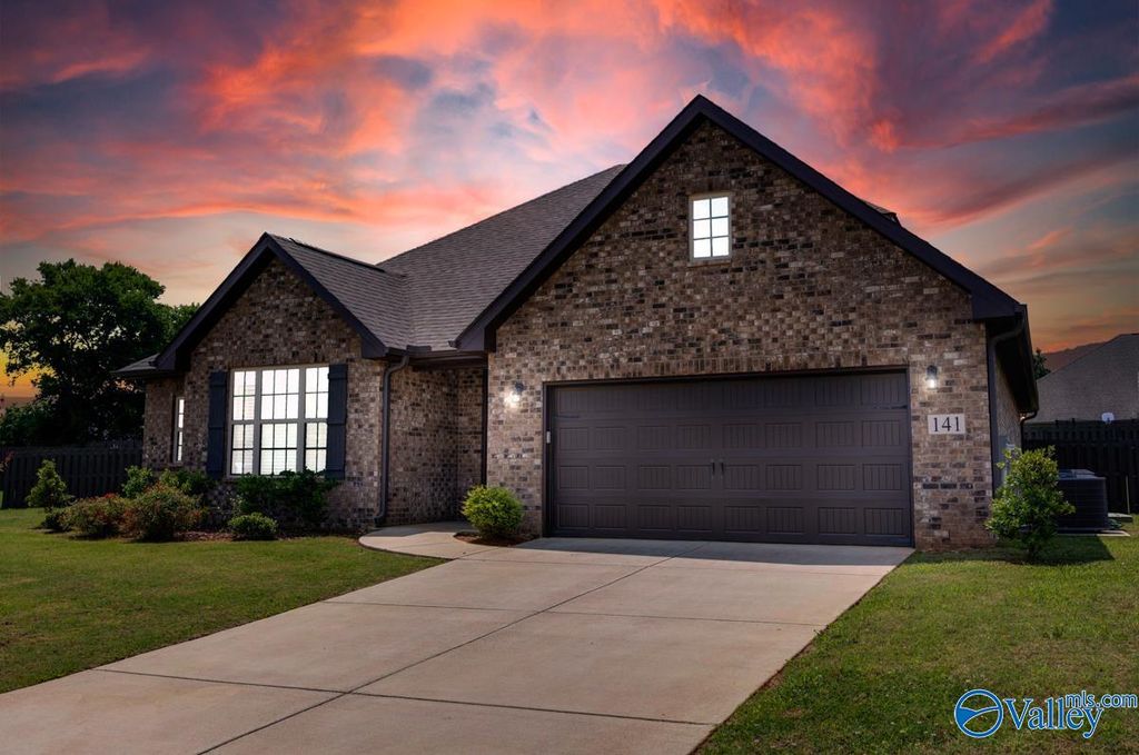 141 Slade Thomas Drive, Meridianville, AL 35759