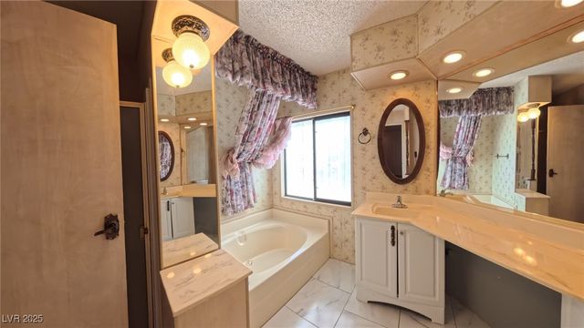 5541 Tres Piedras Road, Las Vegas, NV 89122