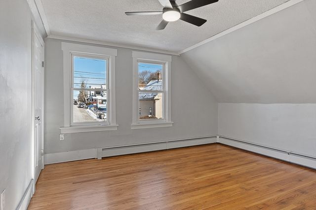 88 Baker St, Gardner, MA 01440