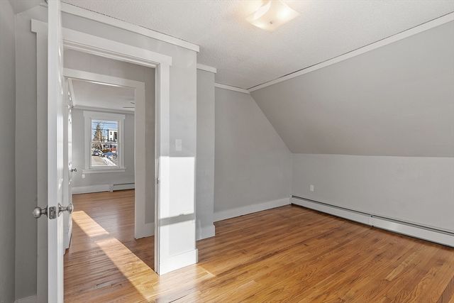 88 Baker St, Gardner, MA 01440