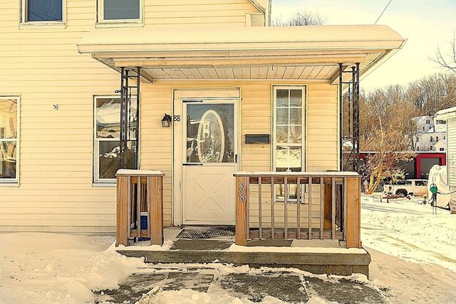 88 Baker St, Gardner, MA 01440