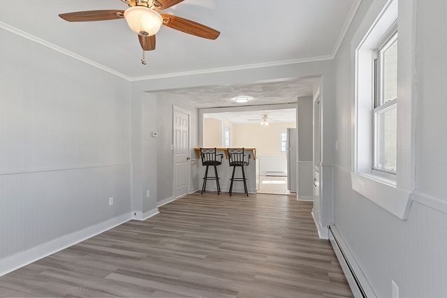 88 Baker St, Gardner, MA 01440