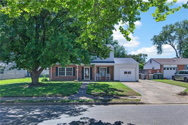 216 Deerfield BLVD, Hampton, VA 23666
