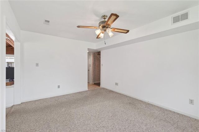 216 Deerfield BLVD, Hampton, VA 23666