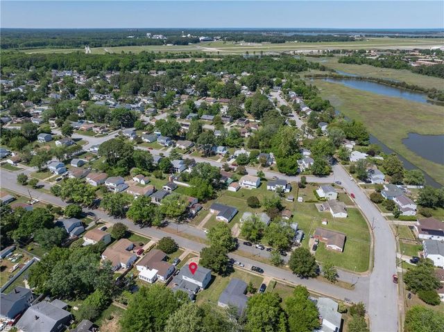 216 Deerfield BLVD, Hampton, VA 23666