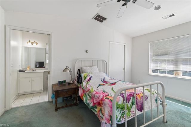 216 Deerfield BLVD, Hampton, VA 23666