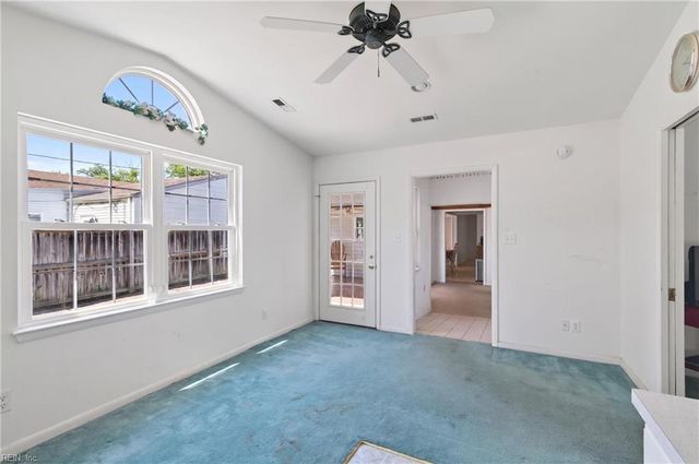 216 Deerfield BLVD, Hampton, VA 23666