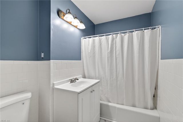 216 Deerfield BLVD, Hampton, VA 23666