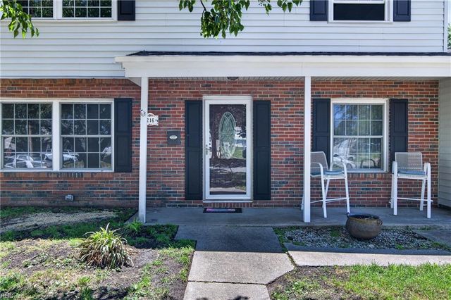 216 Deerfield BLVD, Hampton, VA 23666