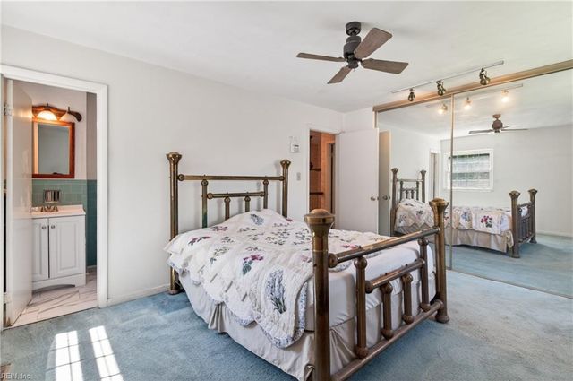 216 Deerfield BLVD, Hampton, VA 23666