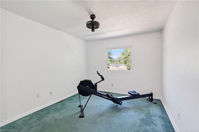 216 Deerfield BLVD, Hampton, VA 23666