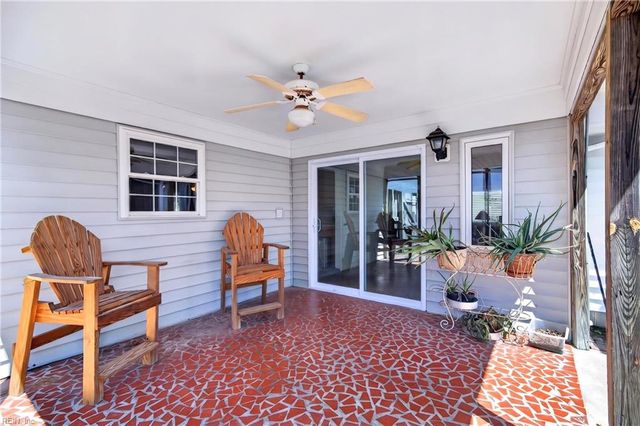 216 Deerfield BLVD, Hampton, VA 23666