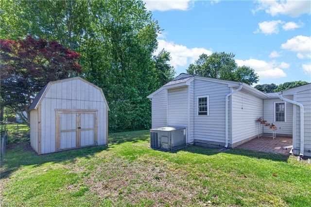 216 Deerfield BLVD, Hampton, VA 23666