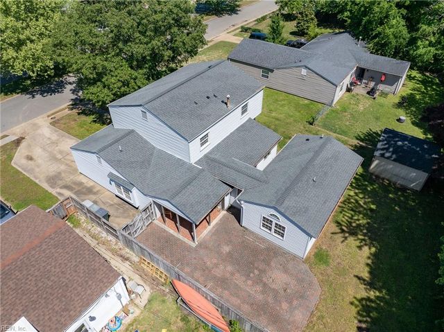 216 Deerfield BLVD, Hampton, VA 23666
