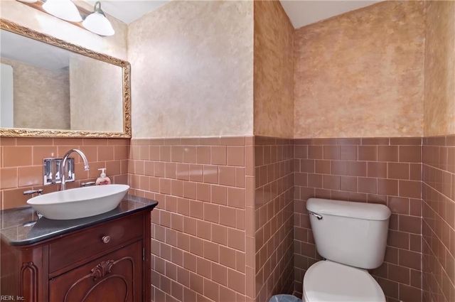 216 Deerfield BLVD, Hampton, VA 23666