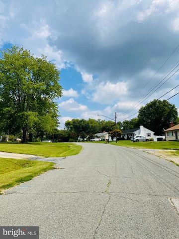 1701 LEE RD, Fort Washington, MD 20744