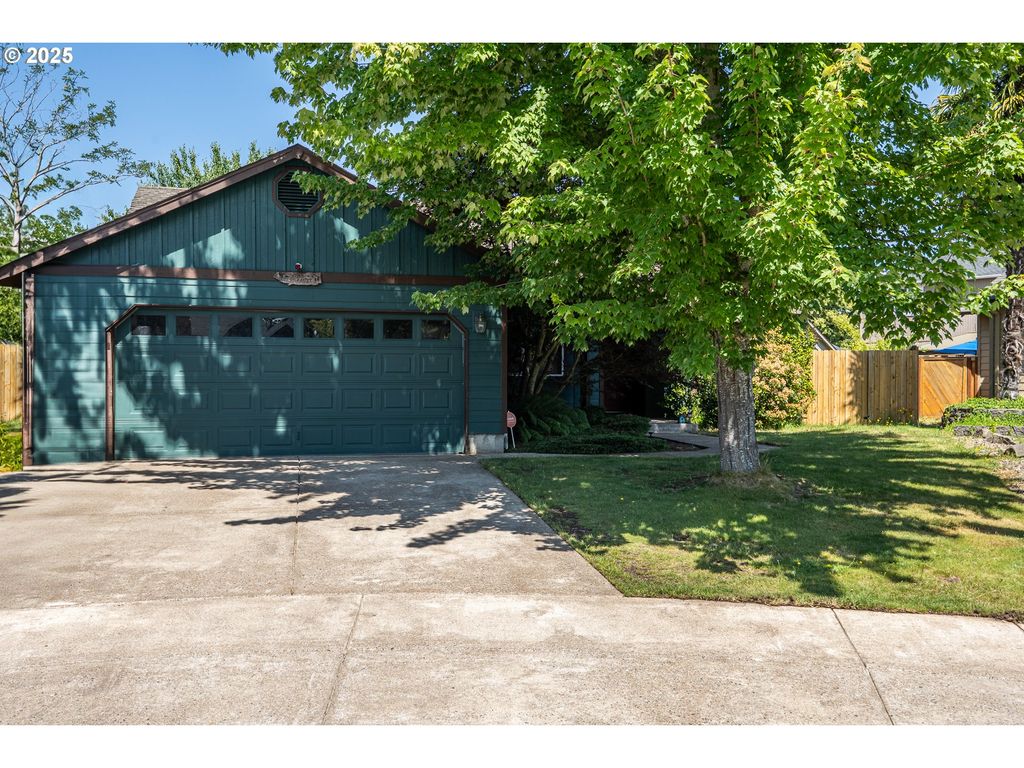1280 PEETS Ct, Eugene, OR 97402