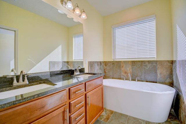 4381 Golden Eagle Loop NE, Rio Rancho, NM 87144