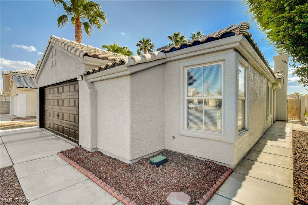 1621 Raspberry Hill Road, Las Vegas, NV 89142 — photo 2