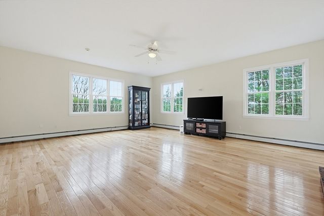 9 Hunter Lane, Medway, MA 02053