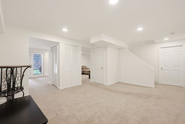 9 Hunter Lane, Medway, MA 02053