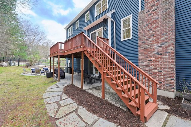 9 Hunter Lane, Medway, MA 02053