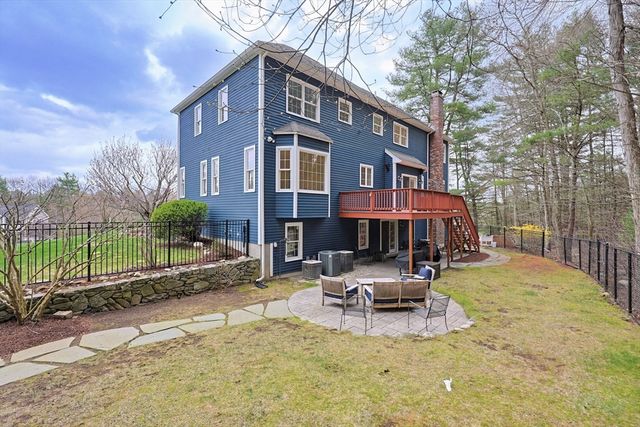 9 Hunter Lane, Medway, MA 02053