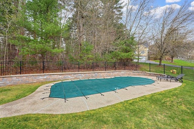 9 Hunter Lane, Medway, MA 02053