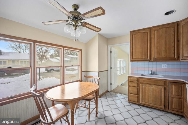 32 ARGYLE RD, Newark, DE 19713