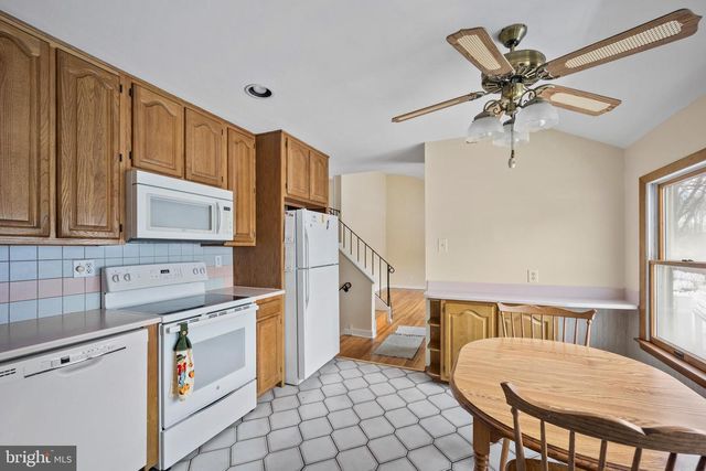 32 ARGYLE RD, Newark, DE 19713