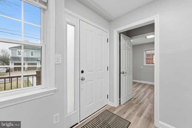 4719 25TH ST N, Arlington, VA 22207