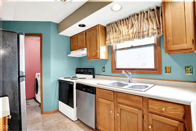 243 E County Line Road, Greenwood, IN 46143