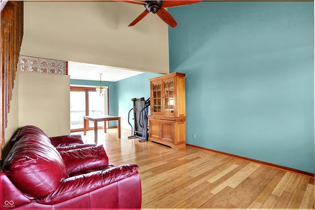 243 E County Line Road, Greenwood, IN 46143