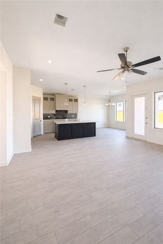 1414 Chloe Cay St, Corpus Christi, TX 78415