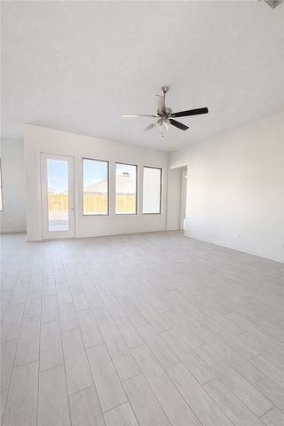 1414 Chloe Cay St, Corpus Christi, TX 78415