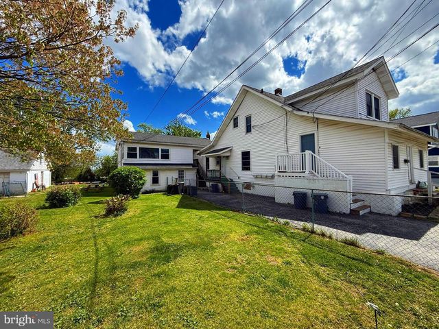 217 WHITE, Linwood, PA 19061