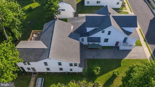 217 WHITE, Linwood, PA 19061