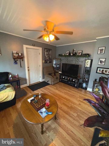 217 WHITE, Linwood, PA 19061