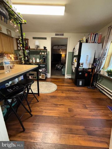 217 WHITE, Linwood, PA 19061