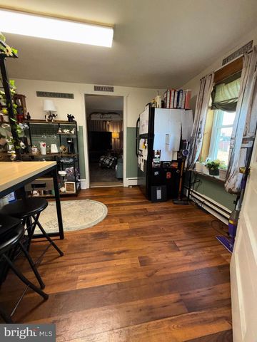 217 WHITE, Linwood, PA 19061