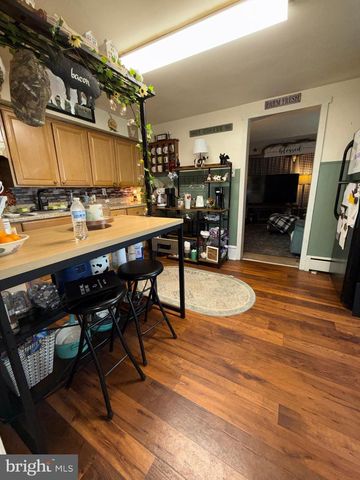 217 WHITE, Linwood, PA 19061