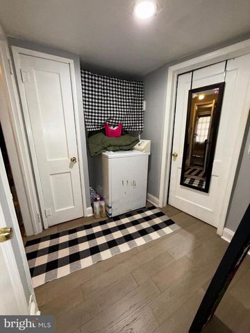 217 WHITE, Linwood, PA 19061