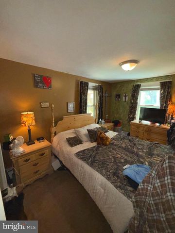 217 WHITE, Linwood, PA 19061