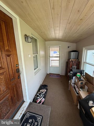 217 WHITE, Linwood, PA 19061