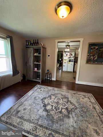 217 WHITE, Linwood, PA 19061