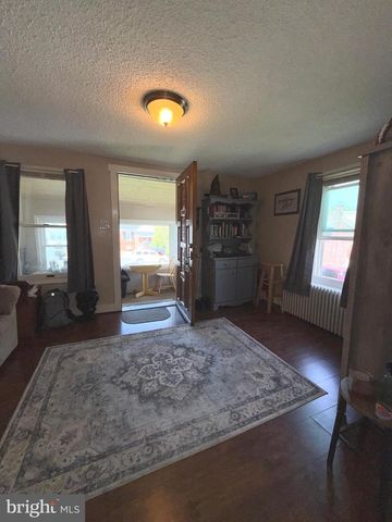 217 WHITE, Linwood, PA 19061