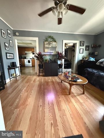 217 WHITE, Linwood, PA 19061