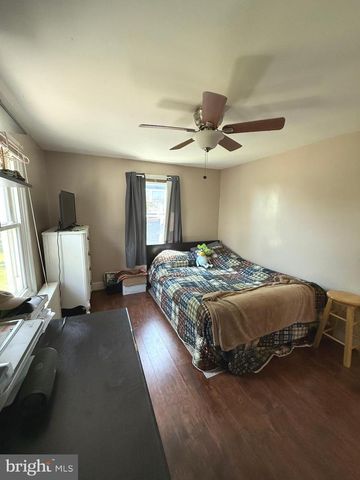 217 WHITE, Linwood, PA 19061