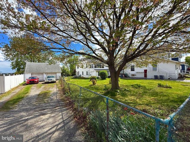 217 WHITE, Linwood, PA 19061